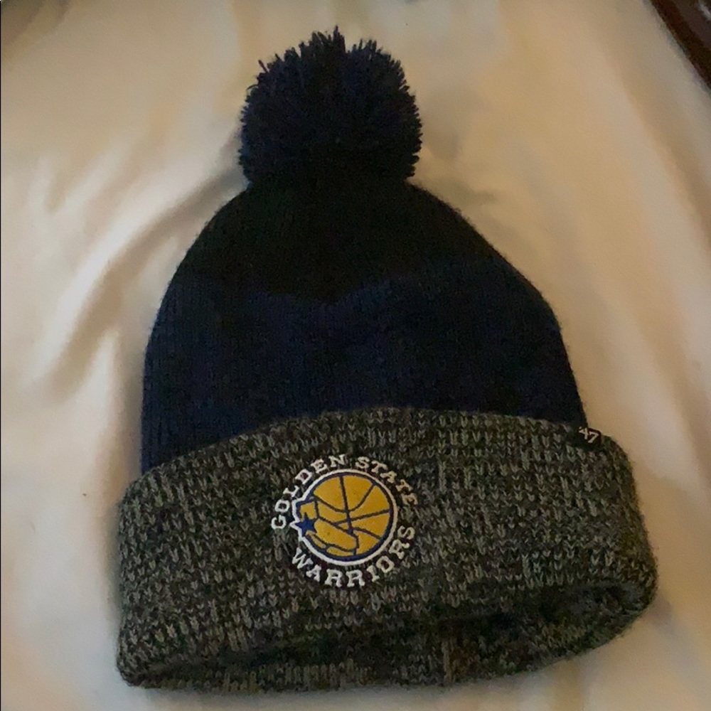 Warriors 47’ knit hat.